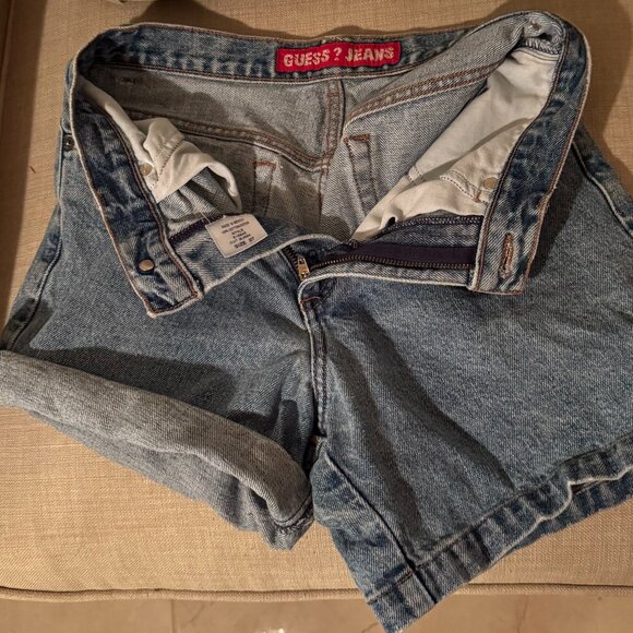 GUESS Jean Shorts – Style 10942, Cut MJ835, Medium Wash, Size 27 - Picture 1 of 6